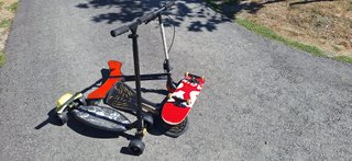 Set di 3 Monopattini e Skateboard
