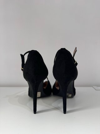 Zapatos de tacón negros