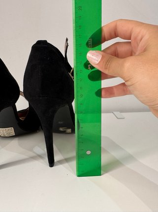 Zapatos de tacón negros