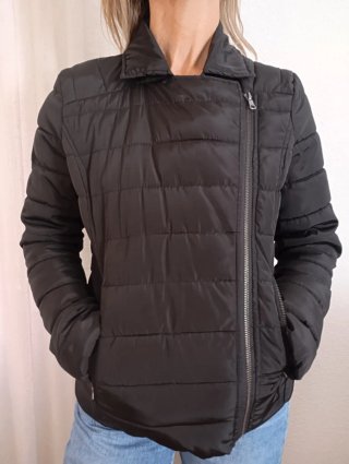 Chaqueta acolchada negra