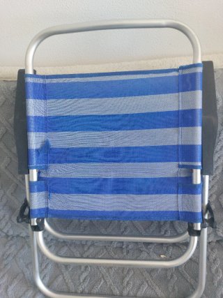 Dos sillas de playa plegables