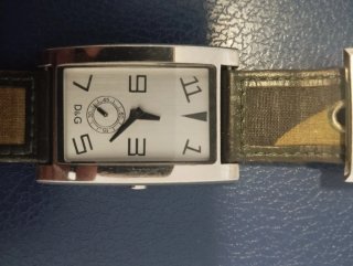 Reloj D&G Plata y Verde original.