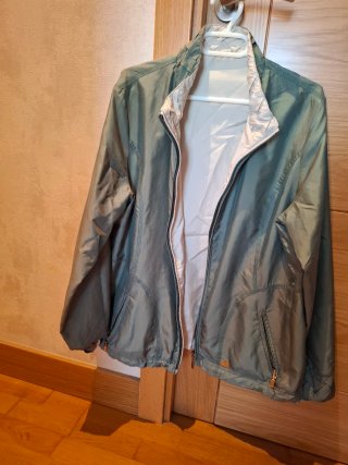 Chaqueta reversible beige/verde oliva