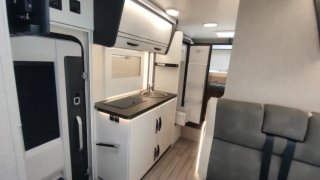 Alquiler - Autocaravana 2024 y 155cv - 6 plazas