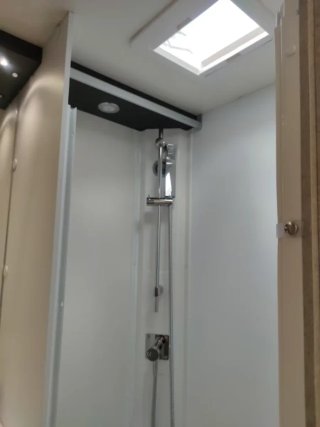 Alquiler - Autocaravana 2024 y 155cv - 6 plazas
