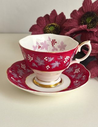 Taza y platillo Royal Albert porcelana inglesa