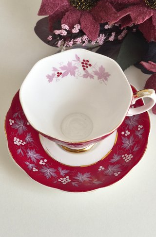 Taza y platillo Royal Albert porcelana inglesa