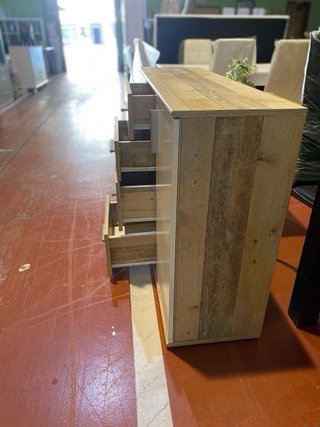 Aparador auxiliar blanco y madera