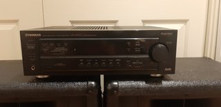 Amplificador Pioneer y 2 Altavoces Marshall