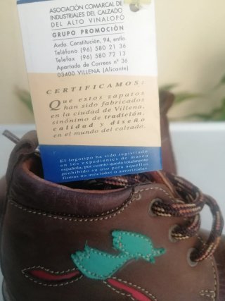 Botitas de piel para niño/a sin usar, talla 20