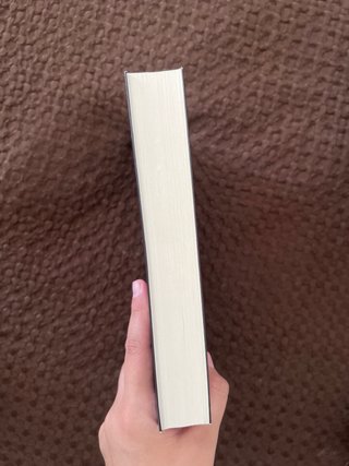 Legendary (Caraval 2)