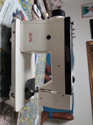 Máquina de coser Alfa Zig-Zag