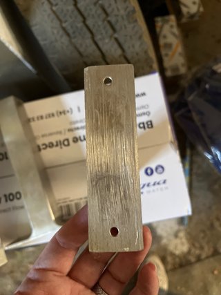 Soportes metálicos para estanterías (pack 6)