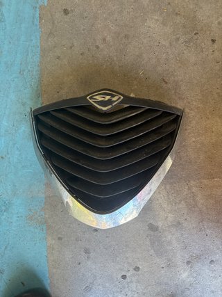 Parrilla Delantera SH 125