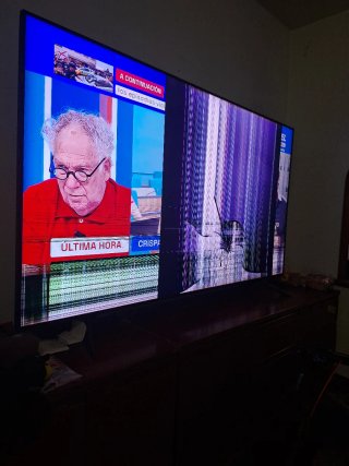 TV 75 con golpe en pantalla