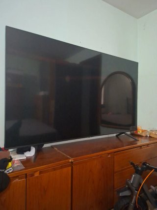 TV 75 con golpe en pantalla
