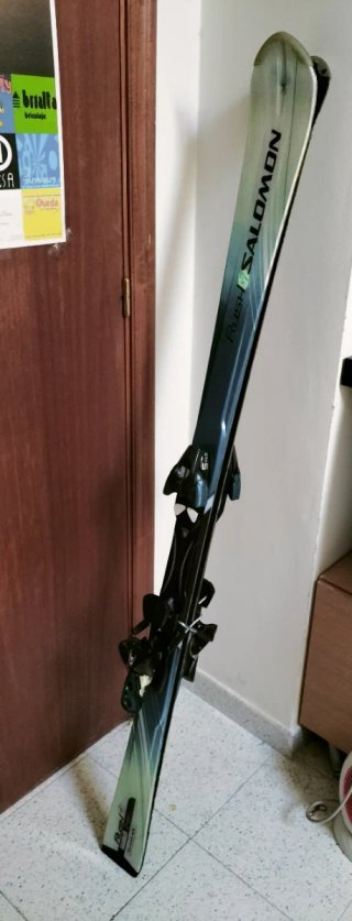 Scarponi da sci Salomon 24.5, bastoncini e sci
