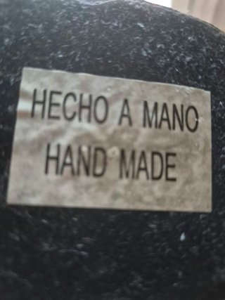 Figura Decorativa Pareja Abrazada -Hecho a mano