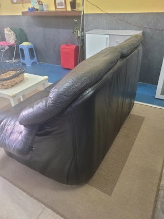 COMODO SOFA DE PIEL.