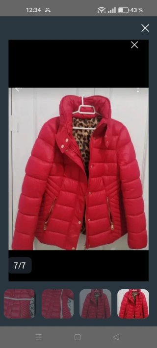 Chaqueta acolchada roja con forro leopardo