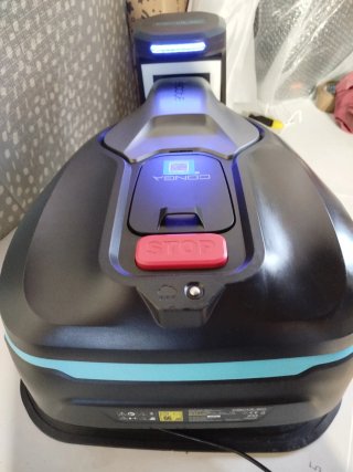 Robot cortacésped seminuevo