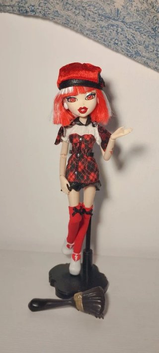 Bratz Bratzillaz Jade J'adore Back To Magic