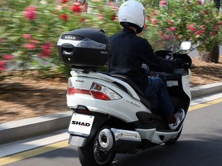 Maleta para scooter y moto con capacidad 363D