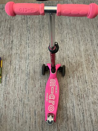 Patinete Micro Maxi Deluxe 3 Ruedas Luces Plegable