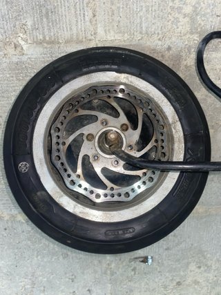 Motor halo knight + Rueda 100/55-6.5 de competicio