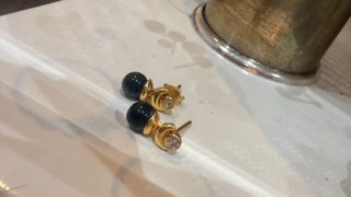 Pendientes vintage flor con piedra roja