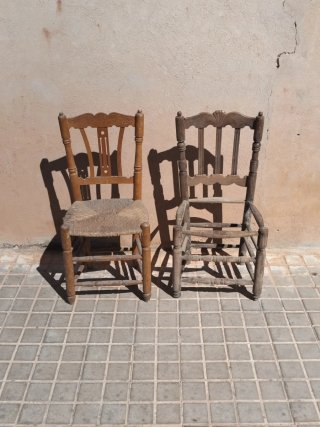 Conjunto de 2 Sillas Rústicas de Madera