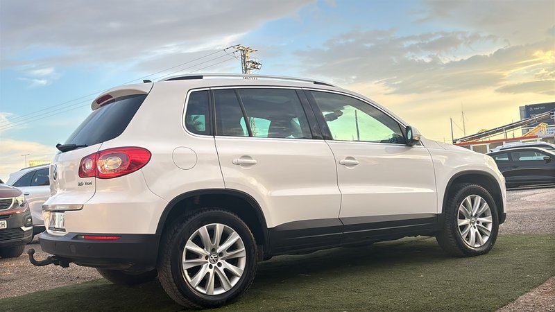 Volkswagen Tiguan 2.0 TDI +Motion Tip. 2009, foto 19