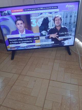 TD Systems Smart TV 40 DLX15G