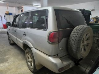 Nissan Terrano II 2004