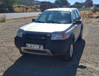 Land Rover Freelander con bola