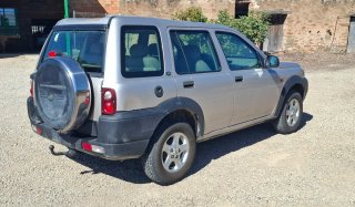 Land Rover Freelander con bola
