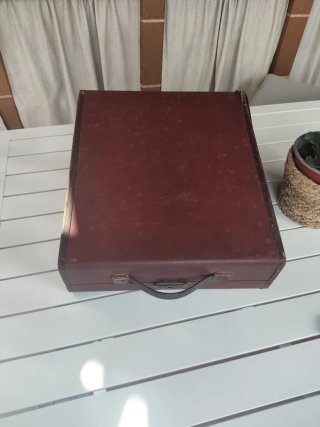 Máquina de escribir Olivetti Studio 44
