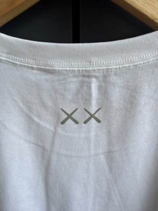 Camiseta KAWS UNIVERSE