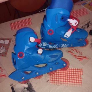 Patines en línea azules