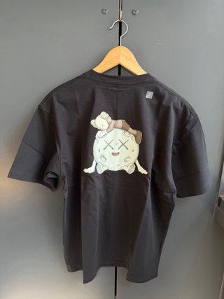 Camiseta KAWS UNIVERSE