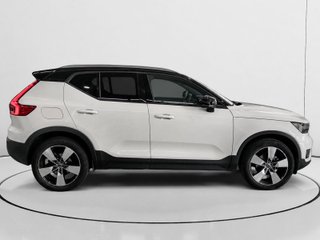 Volvo XC40 T3 Momentum Auto 120 kW (163 CV)
