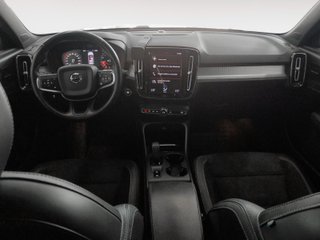 Volvo XC40 T3 Momentum Auto 120 kW (163 CV)