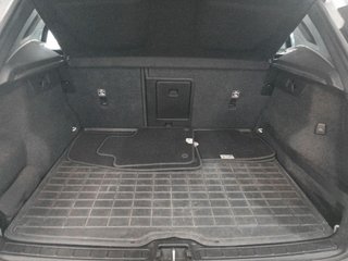 Volvo XC40 T3 Momentum Auto 120 kW (163 CV)