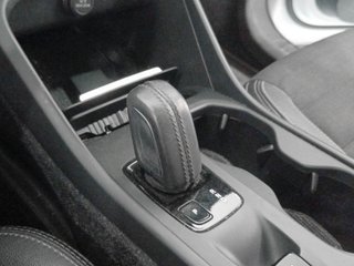 Volvo XC40 T3 Momentum Auto 120 kW (163 CV)