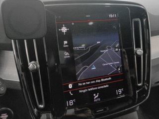 Volvo XC40 T3 Momentum Auto 120 kW (163 CV)