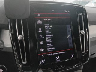 Volvo XC40 T3 Momentum Auto 120 kW (163 CV)