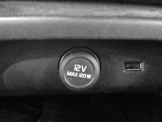 Volvo XC40 T3 Momentum Auto 120 kW (163 CV)