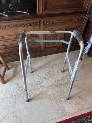 Andador Plegable Regulable en Altura para mayores