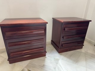 Comodini in legno (2 unità)
