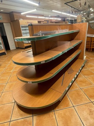 Expositor de madera y metal